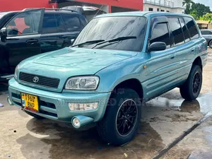 Toyota RAV4 1999 Blue