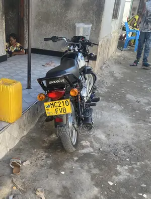 Bajaj Boxer 125 2026