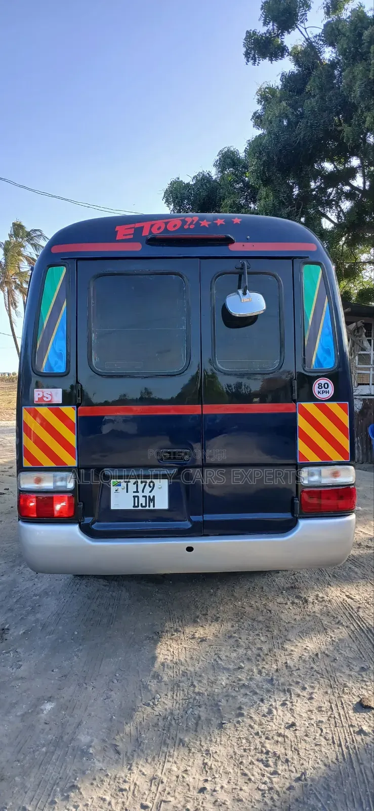 Toyota Coaster 2001