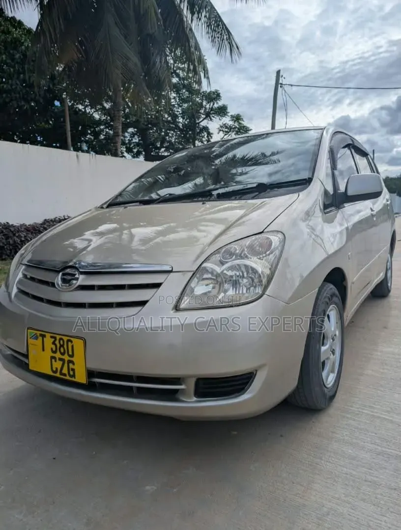 Toyota Corolla Spacio 2003