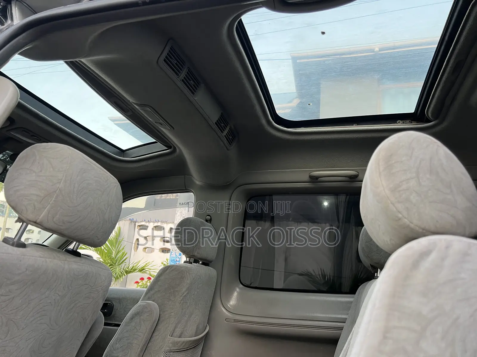 Toyota Noah 2001 Silver