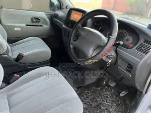 Toyota Noah 2001 Silver