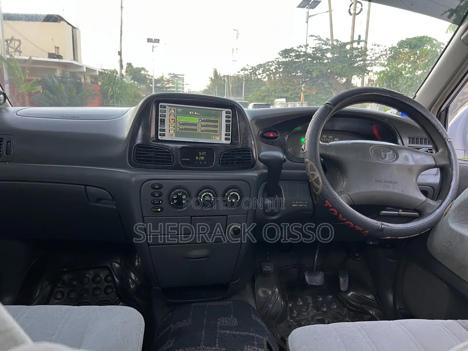 Toyota Noah 2001 Silver