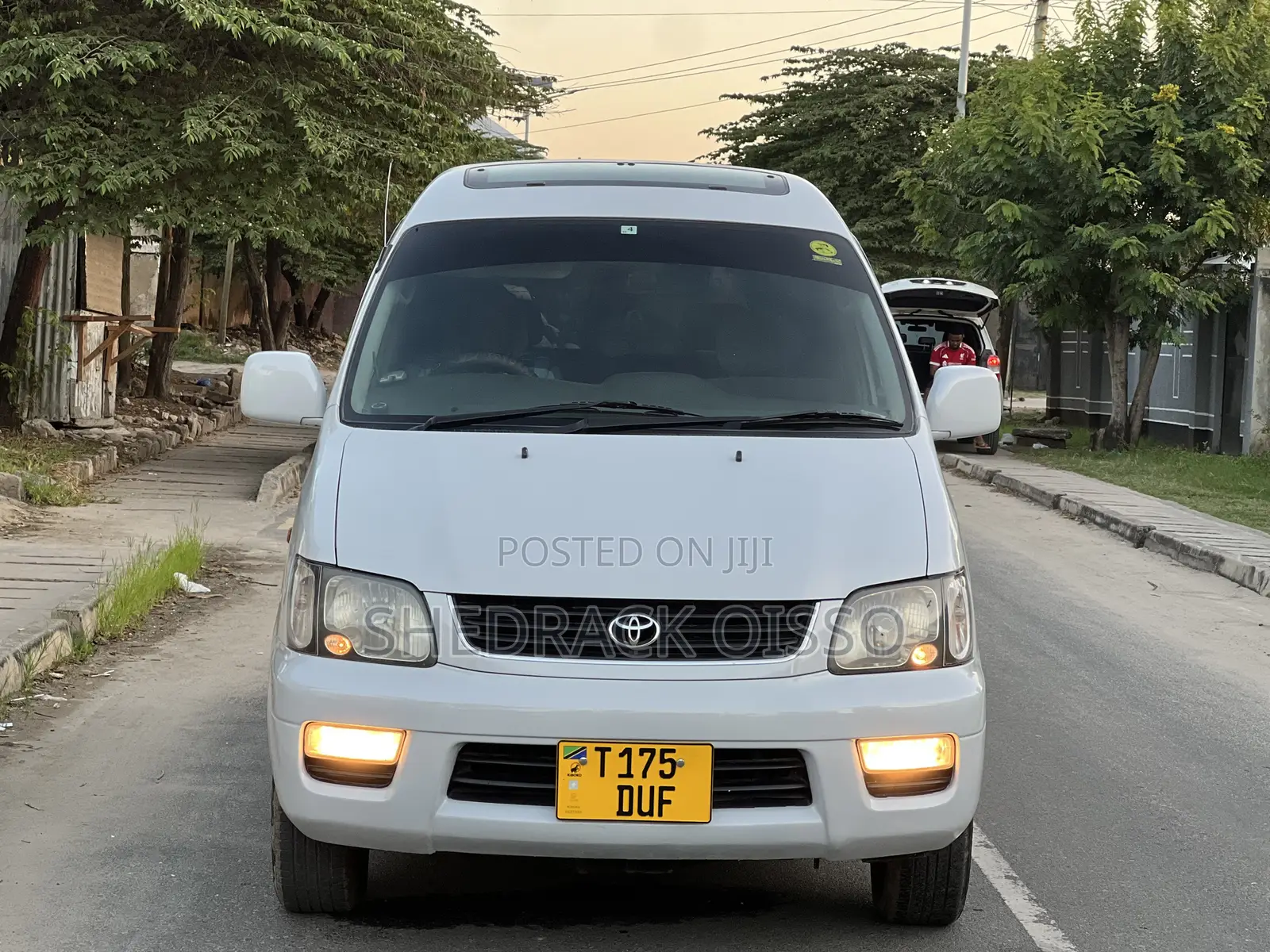 Toyota Noah 2001 Silver