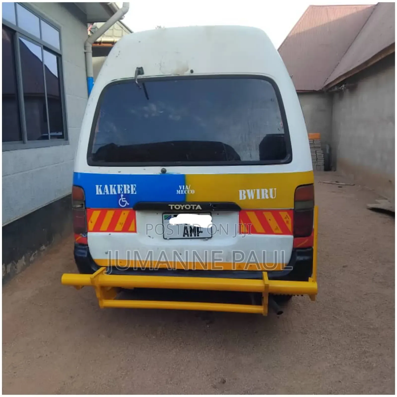 Toyota HiAce 2001 White