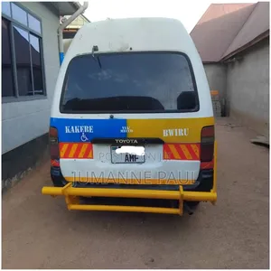 Toyota HiAce 2001 White