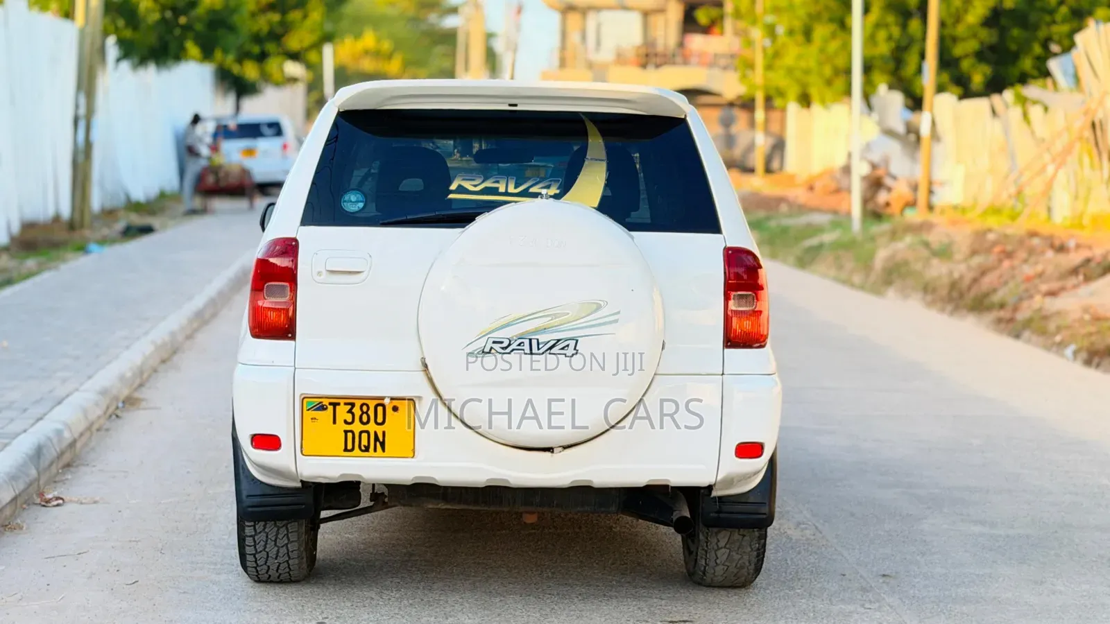 Toyota RAV4 Automatic 2000 White