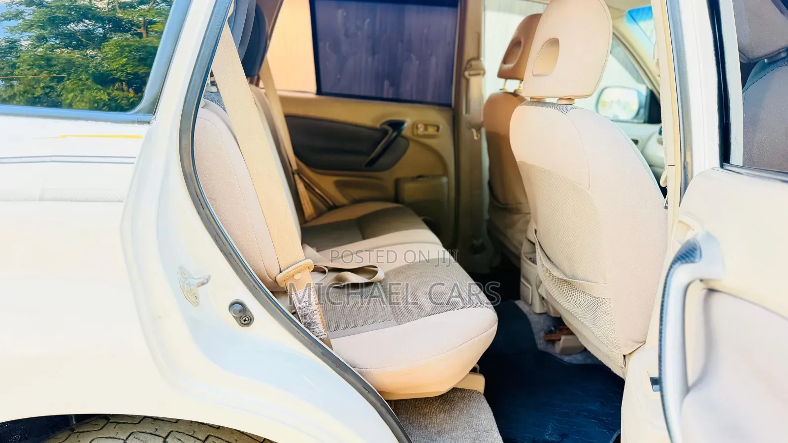 Toyota RAV4 Automatic 2000 White