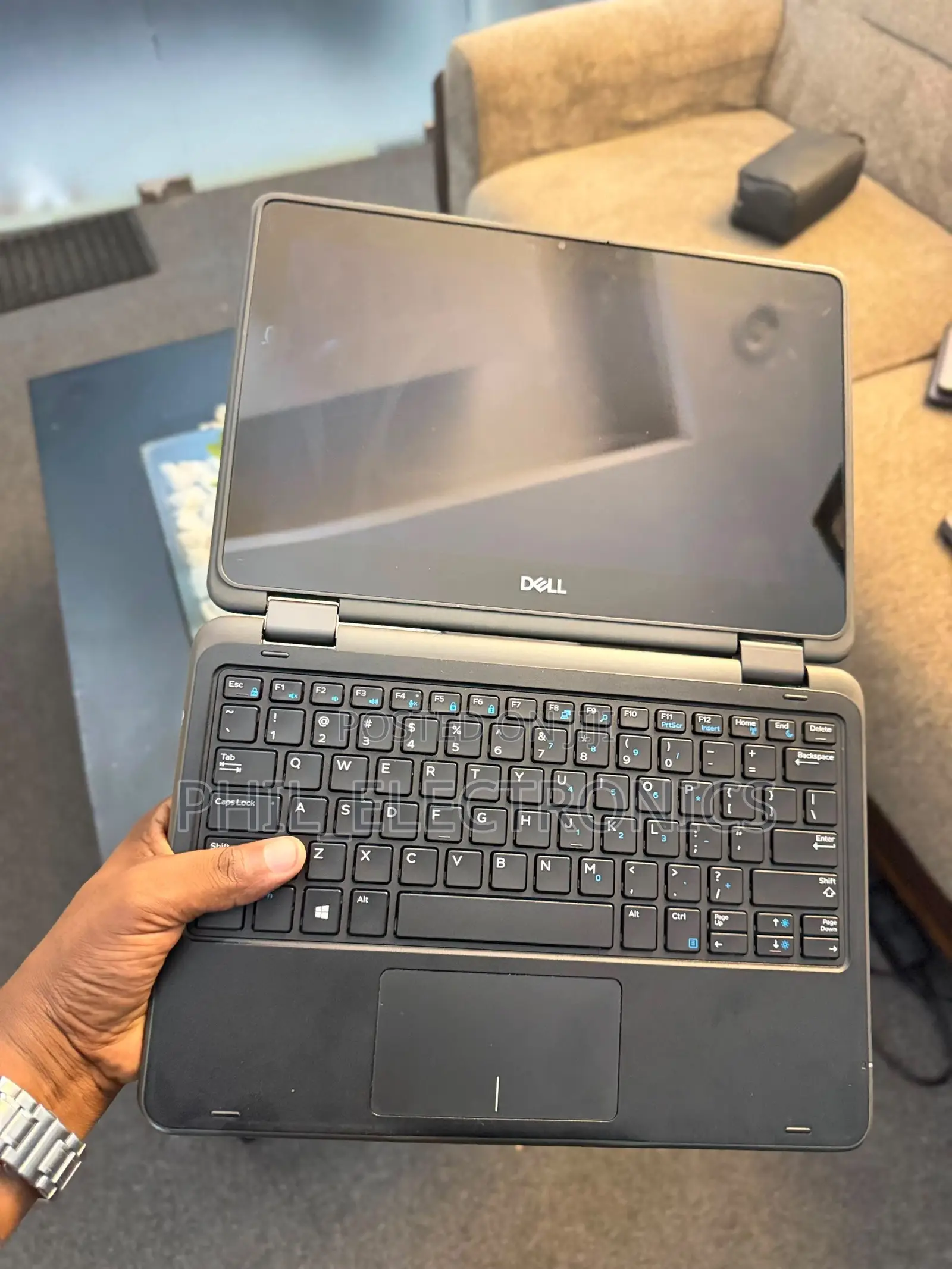 Laptop Dell Latitude 3189 4GB Intel SSD 128GB