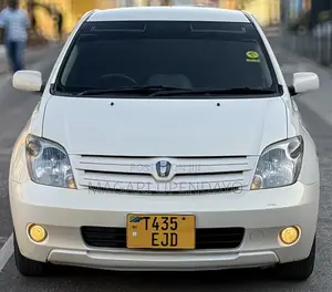 Toyota IST 2006 White