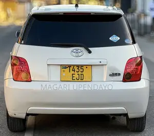 Toyota IST 2006 White