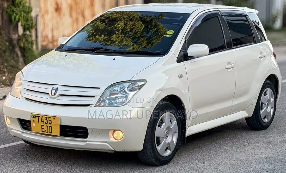Toyota IST 2006 White