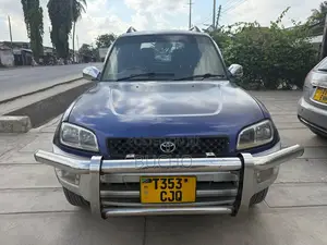 Toyota RAV4 1999 Blue