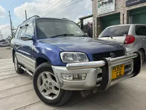 Toyota RAV4 1999 Blue