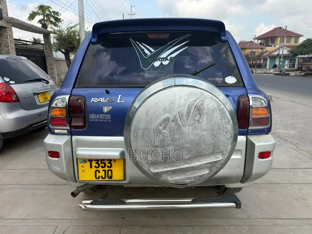 Toyota RAV4 1999 Blue