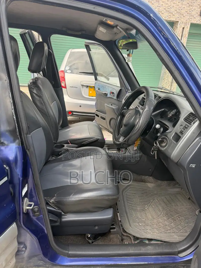 Toyota RAV4 1999 Blue