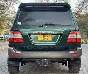 Toyota Land Cruiser 2001 Green