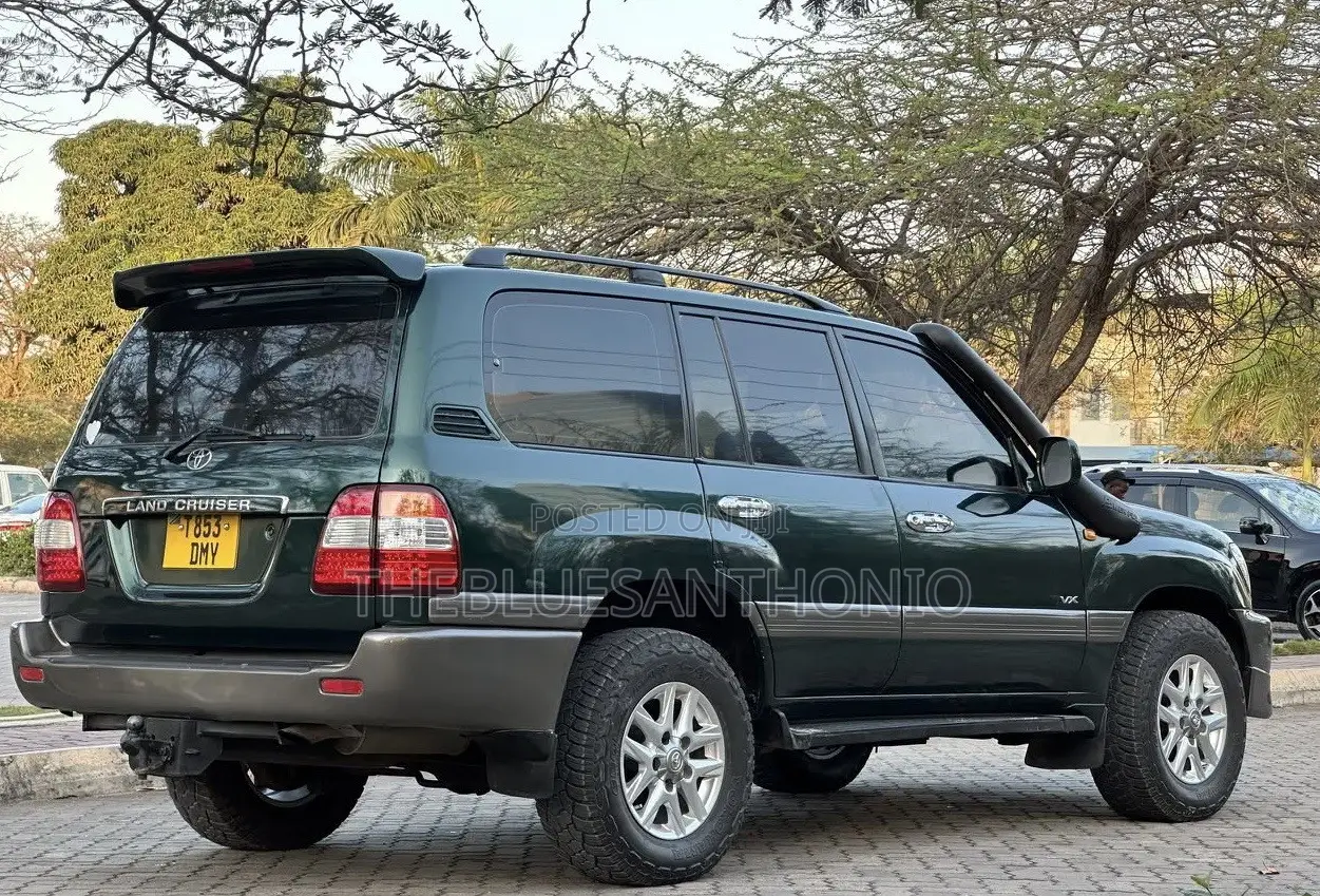 Toyota Land Cruiser 2001 Green