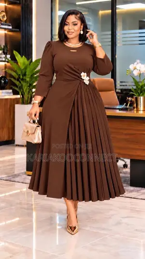 Elegant Pleated Midi Dress With Flower Detail