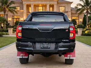 Toyota Hilux 2022 Black