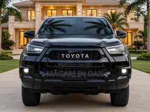 Toyota Hilux 2022 Black