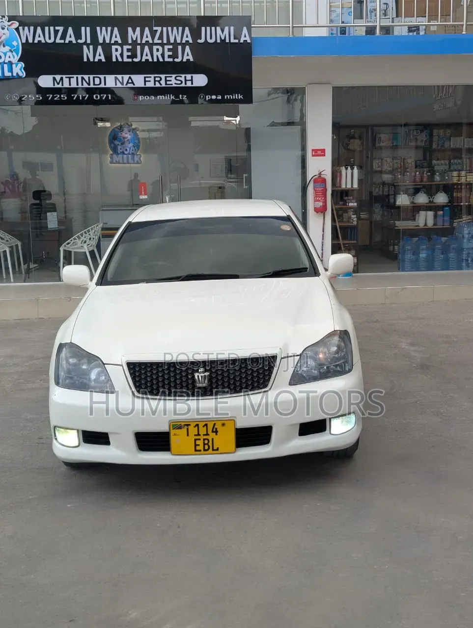Toyota Crown Royale 2005 White