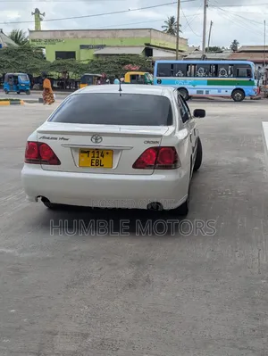 Toyota Crown Royale 2005 White