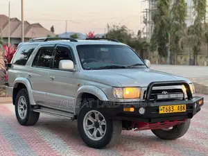 Toyota Hilux Surf 1995 Silver