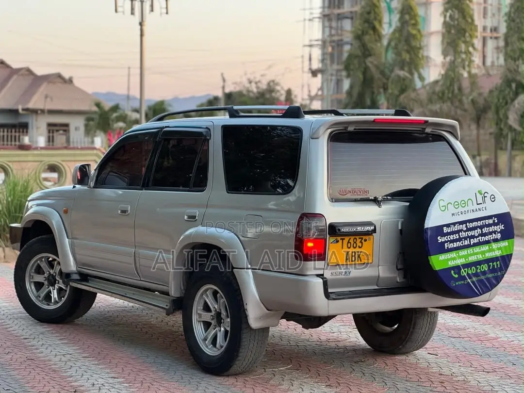 Toyota Hilux Surf 1995 Silver