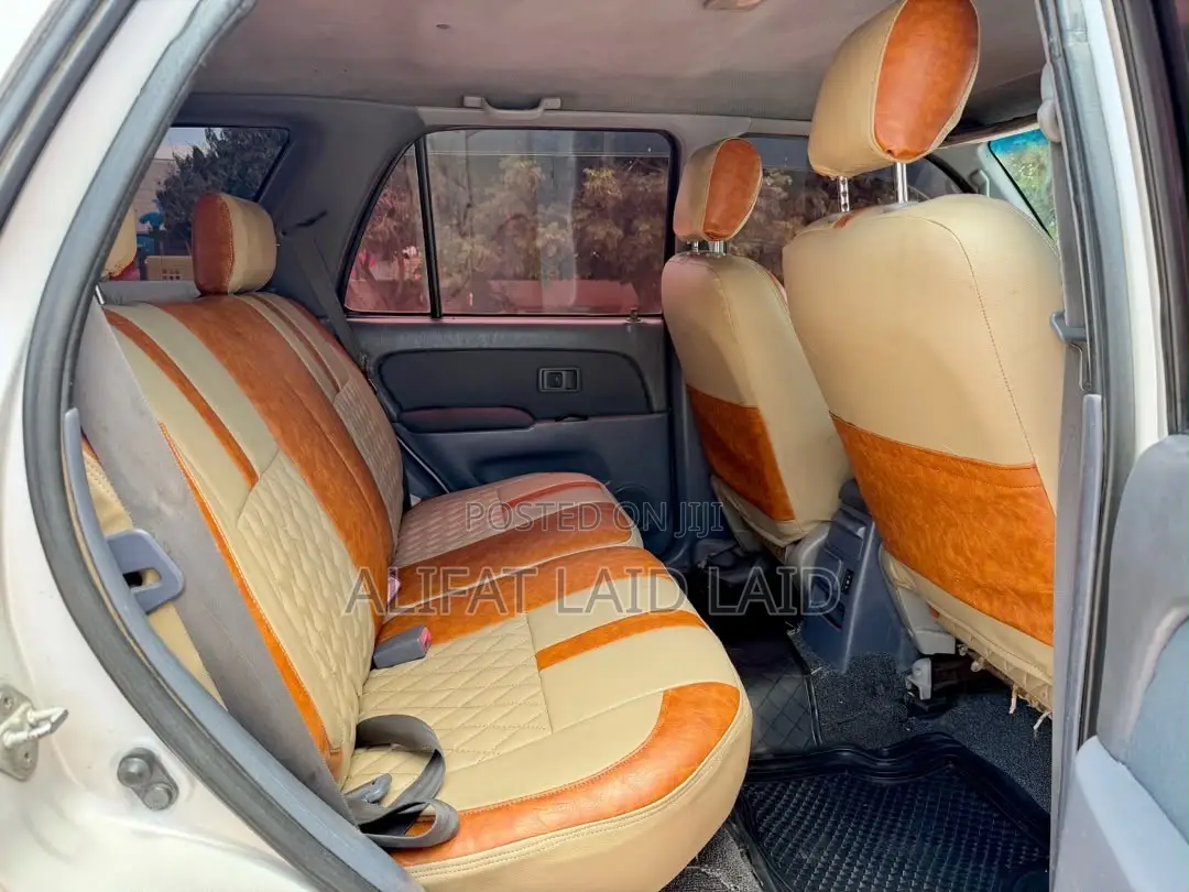 Toyota Hilux Surf 1995 Silver