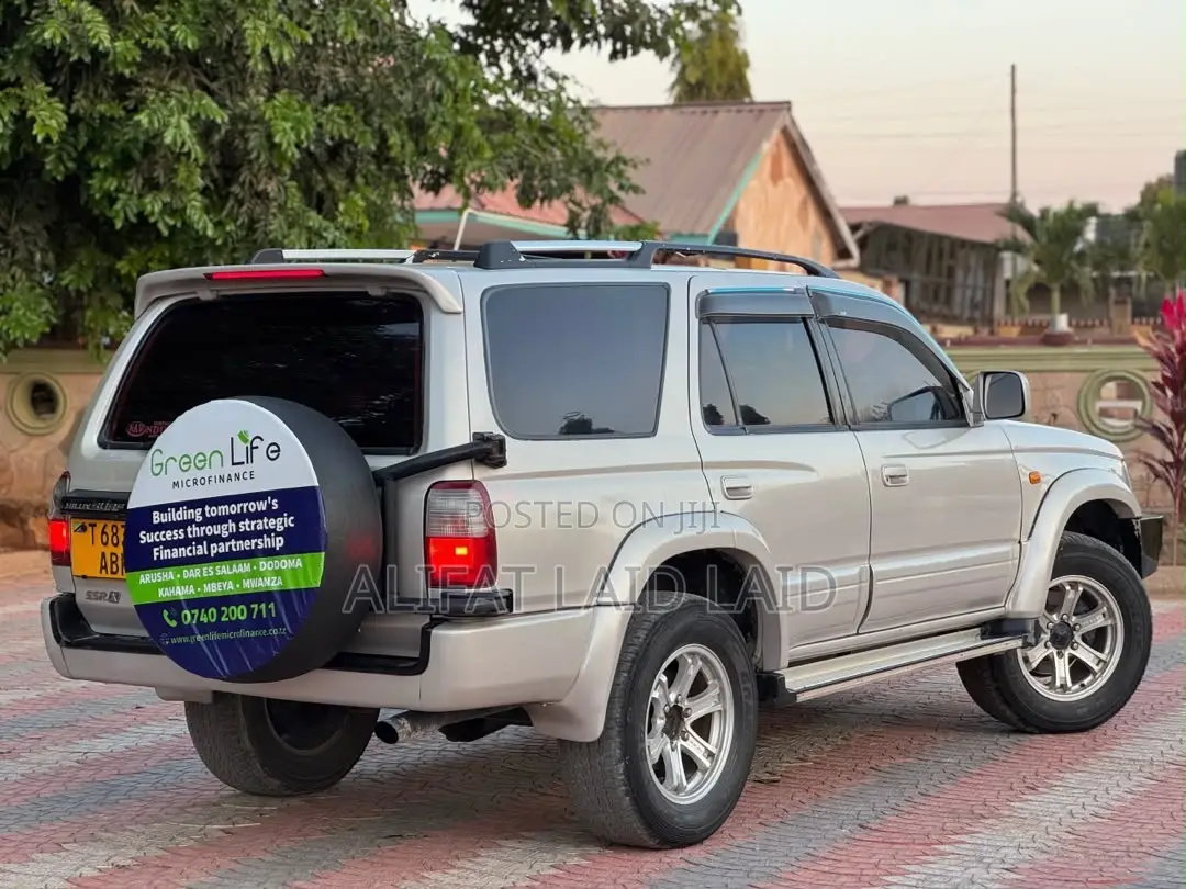 Toyota Hilux Surf 1995 Silver