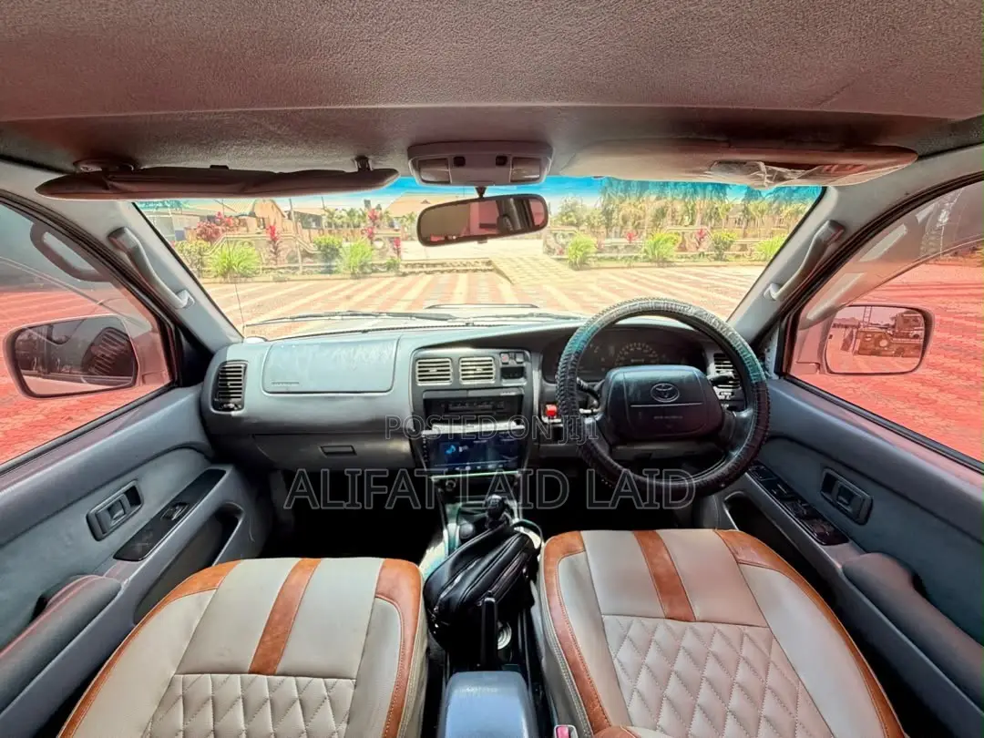 Toyota Hilux Surf 1995 Silver