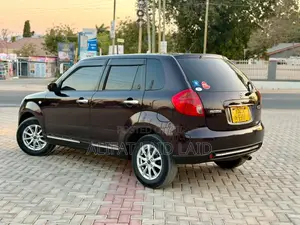 Mazda Verisa 2010 Purple