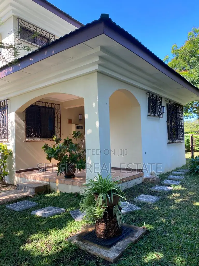 4bdrm Villa in Oyster Bay for rent