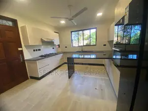 4bdrm Villa in Oyster Bay for rent