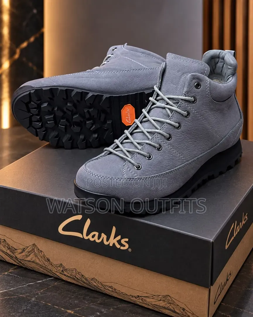 Men's Leather High Cutting Shoes in Classic 4 Colours Design