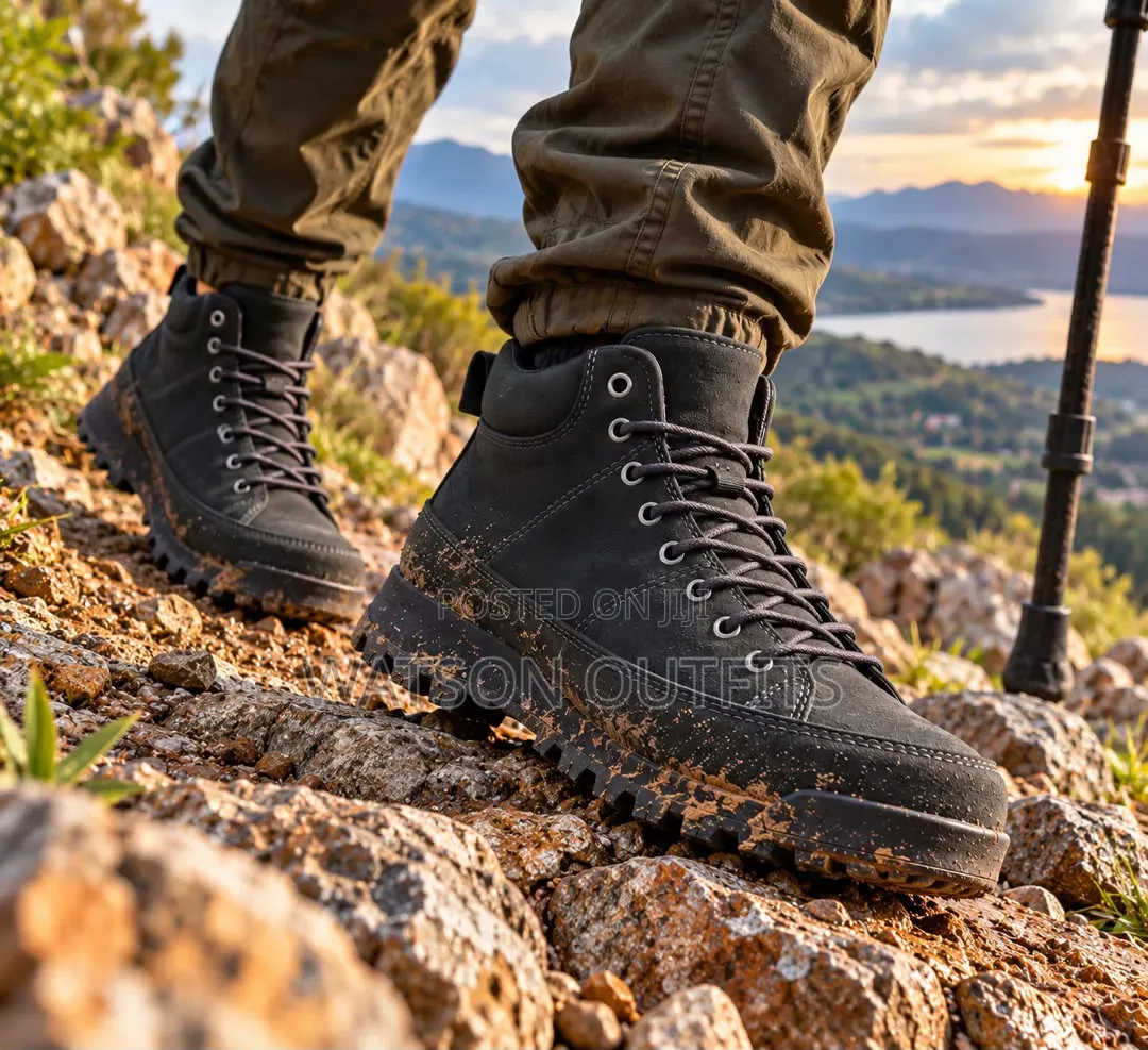 Men's Leather High Cutting Shoes in Classic 4 Colours Design