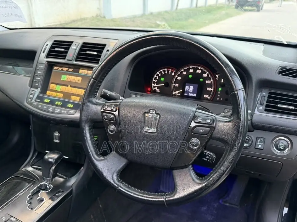 Toyota Crown 2008 Black