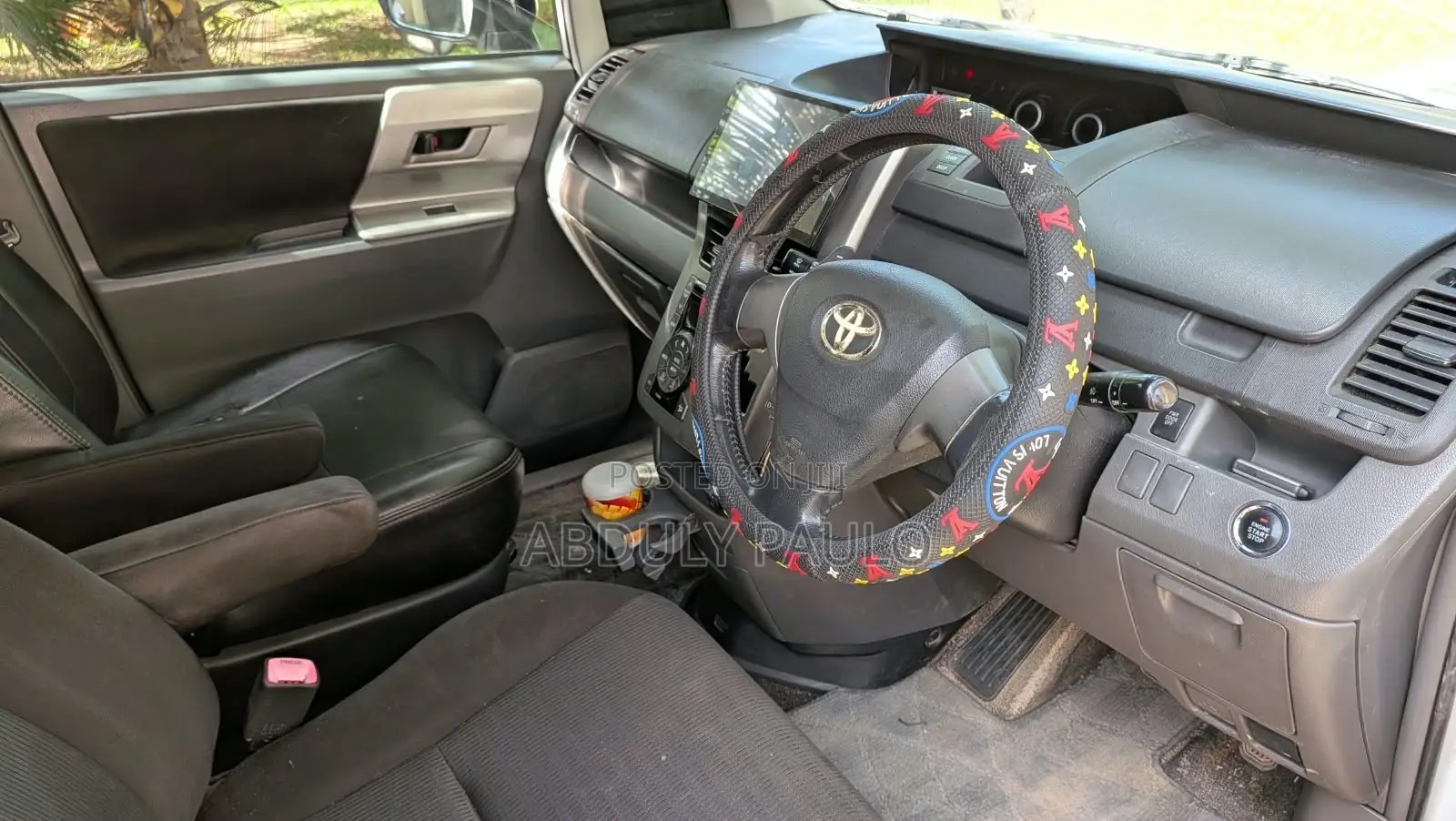 Toyota Voxy 2008 White