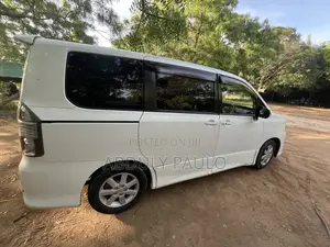 Toyota Voxy 2008 White