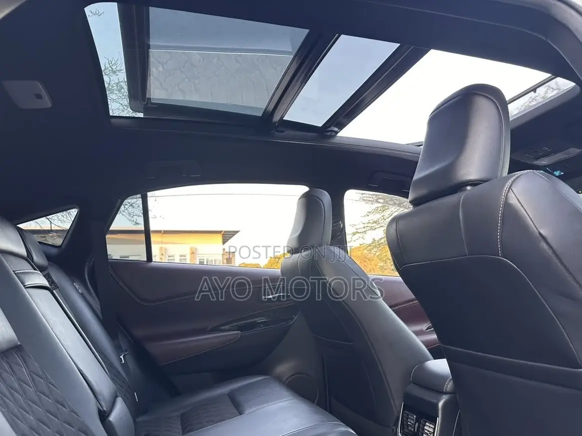Toyota Harrier Hybrid Premium 2018 White