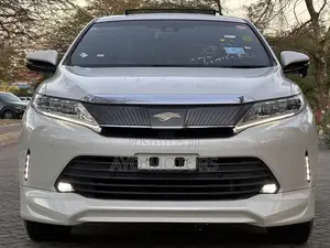 Toyota Harrier Hybrid Premium 2018 White
