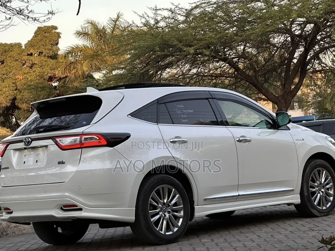 Toyota Harrier Hybrid Premium 2018 White