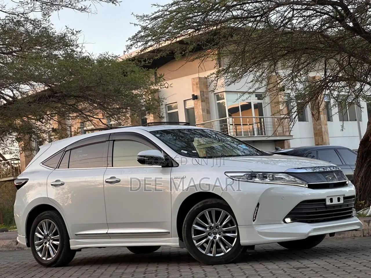Toyota Harrier 2018 White