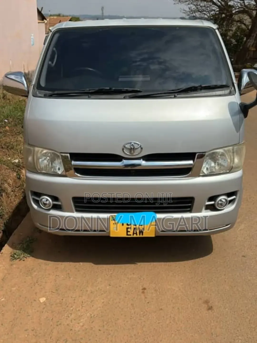 Toyota Quantum 2010 Silver