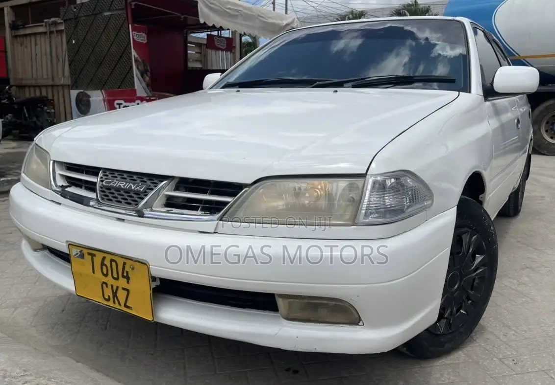 Toyota Carina 1.5 FWD Sedan 2001 White