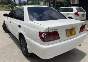 Toyota Carina 1.5 FWD Sedan 2001 White