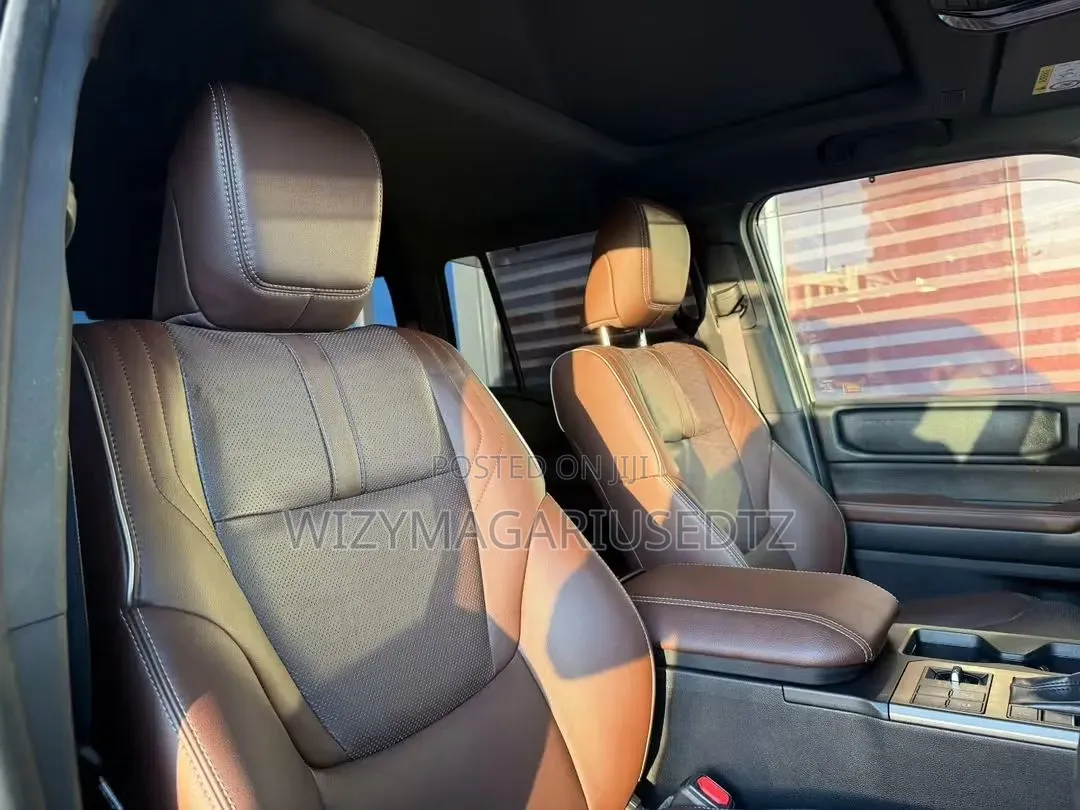 Toyota Land Cruiser Prado 2024 Black