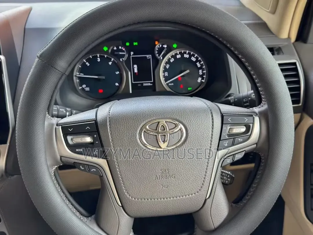 Toyota Land Cruiser Prado 2.8 2023 White