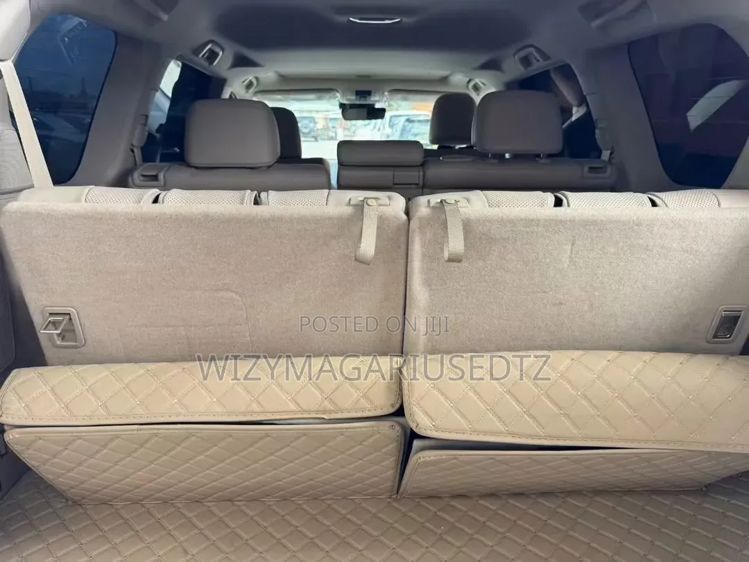 Toyota Land Cruiser Prado 2.8 2023 White